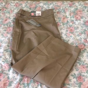 NWT Cropped Khaki Worthington Pants